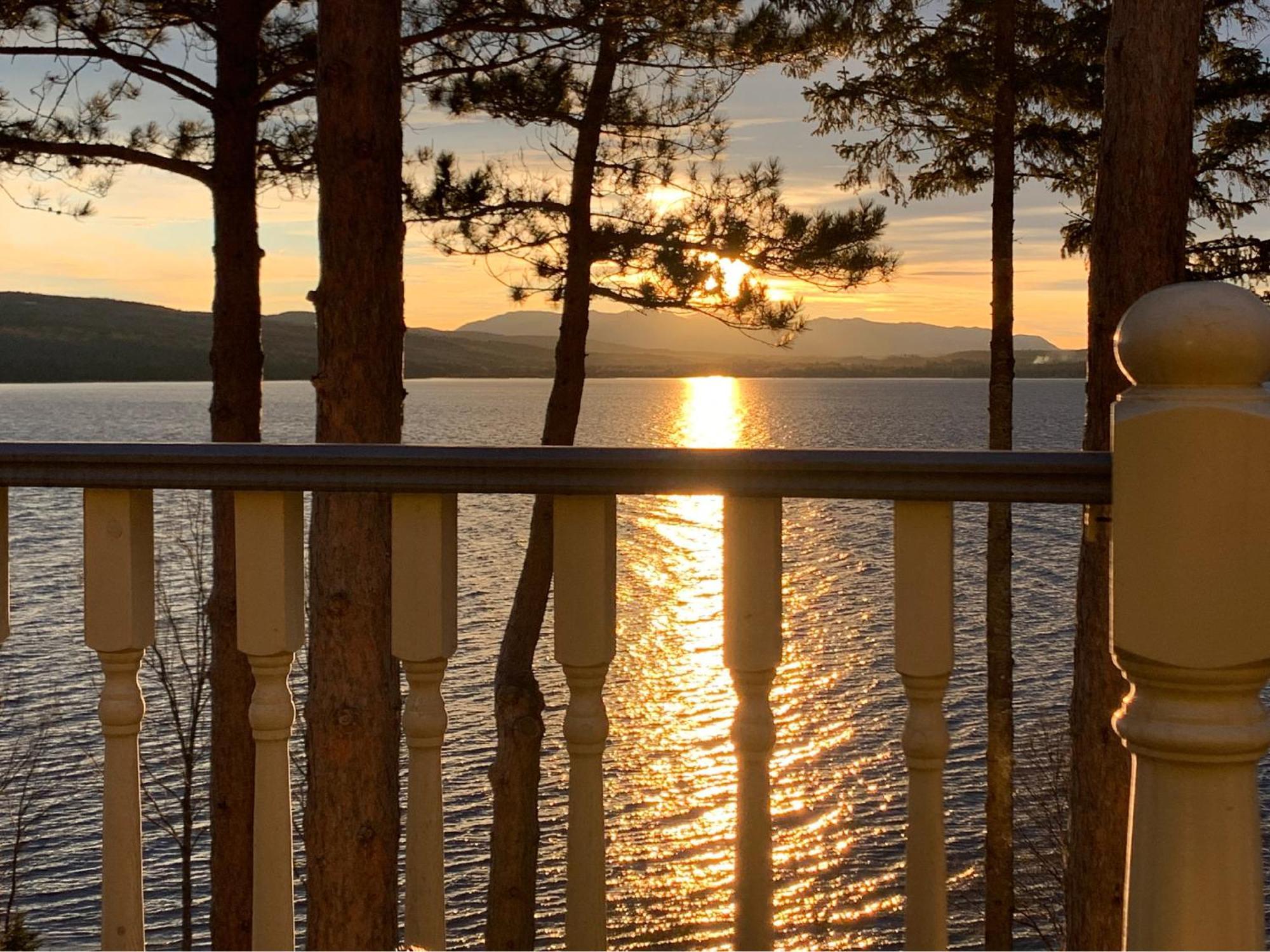 Estello Suites & Spa Lac-Mégantic 객실 사진