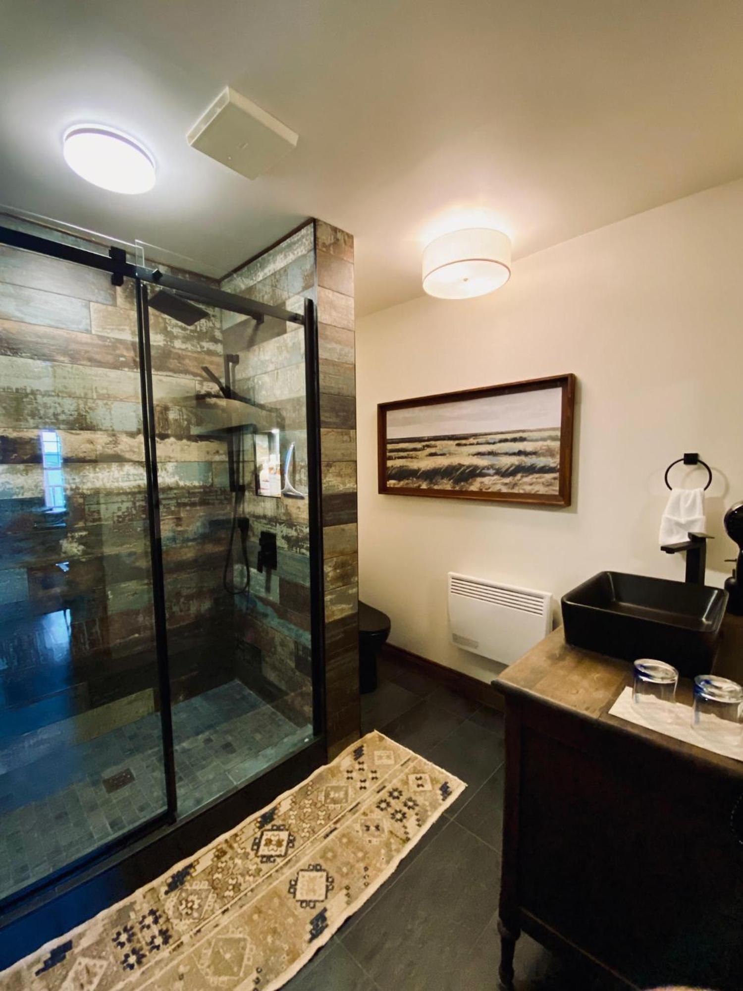 Estello Suites & Spa Lac-Mégantic 외부 사진